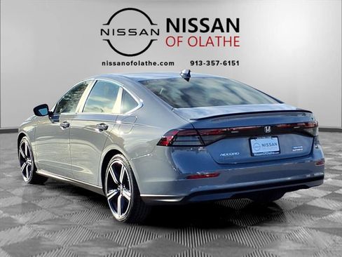 Used 2023 Honda Accord Sport image 3