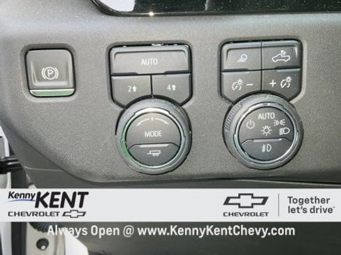 Certified 2022 Chevrolet Silverado 1500 LTZ w/ Technology Package image 35