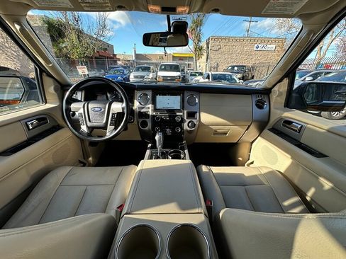 Used 2017 Ford Expedition Limited image 14
