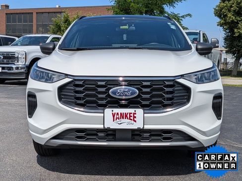 Used 2024 Ford Escape ST-Line w/ Tech Pack #1 AWD/4WD image 9