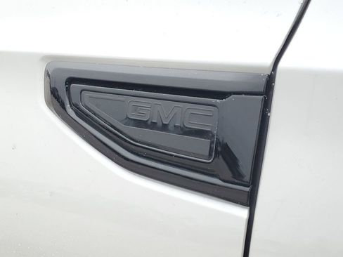 Used 2024 GMC Yukon XL Denali w/ Advanced Technology Package image 6