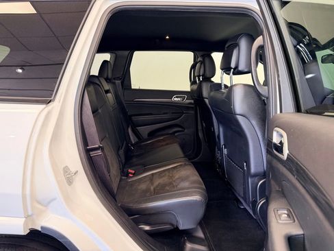 Used 2021 Jeep Grand Cherokee Laredo X AWD/4WD image 10