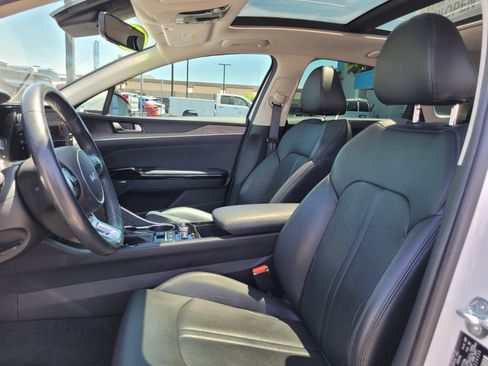 Used 2023 Kia K5 EX w/ EX Premium Package FWD image 11