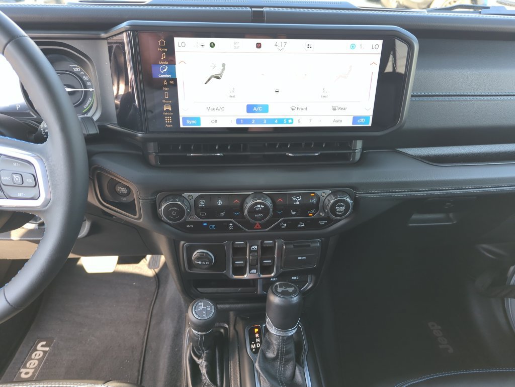 Used 2024 Jeep Wrangler High Altitude AWD/4WD image 22