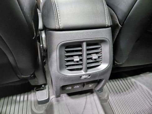 Used 2022 Jeep Cherokee Limited AWD/4WD image 41