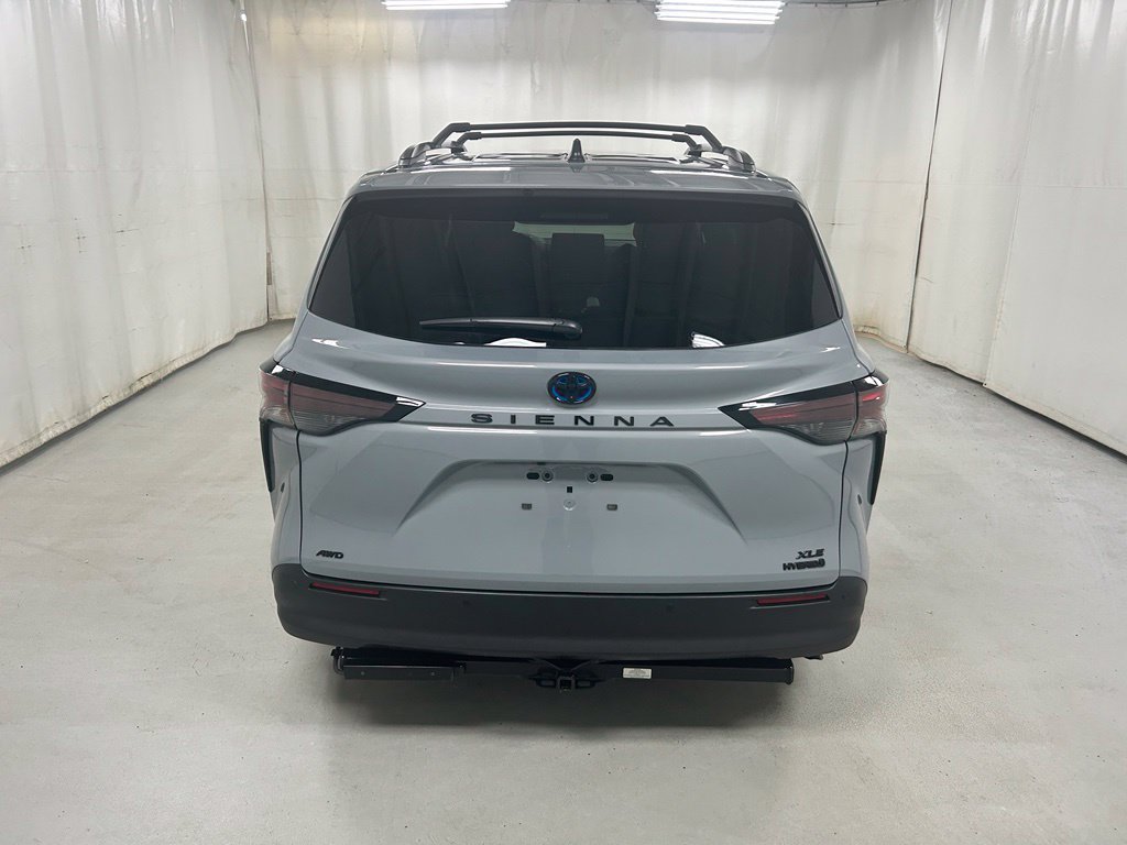 Certified 2024 Toyota Sienna XLE Woodland Edition AWD/4WD image 6