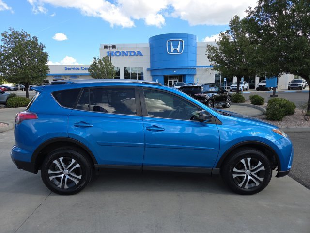 Used 2017 Toyota RAV4 LE w/ Carpet Mat Package FWD image 4