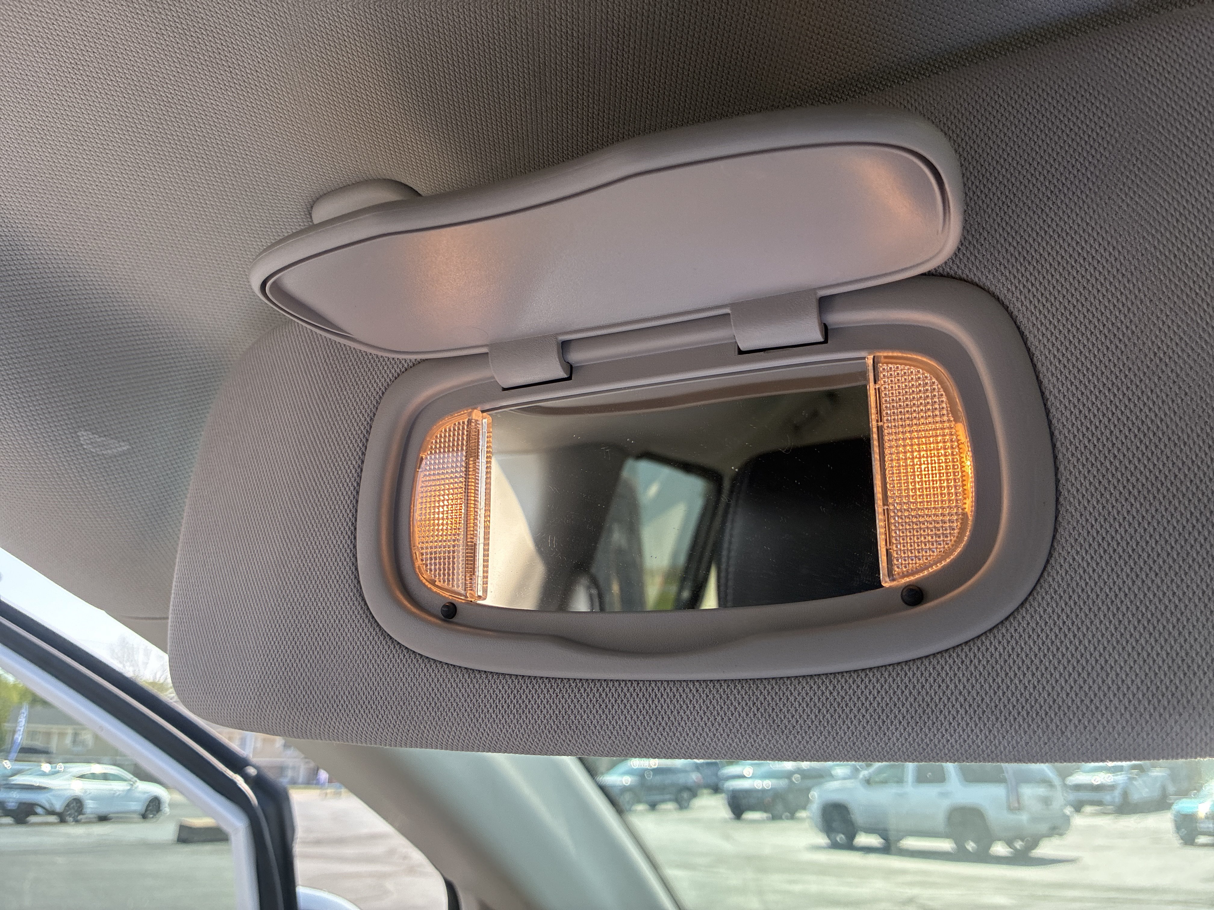 Used 2024 Chrysler Pacifica Touring-L FWD image 31