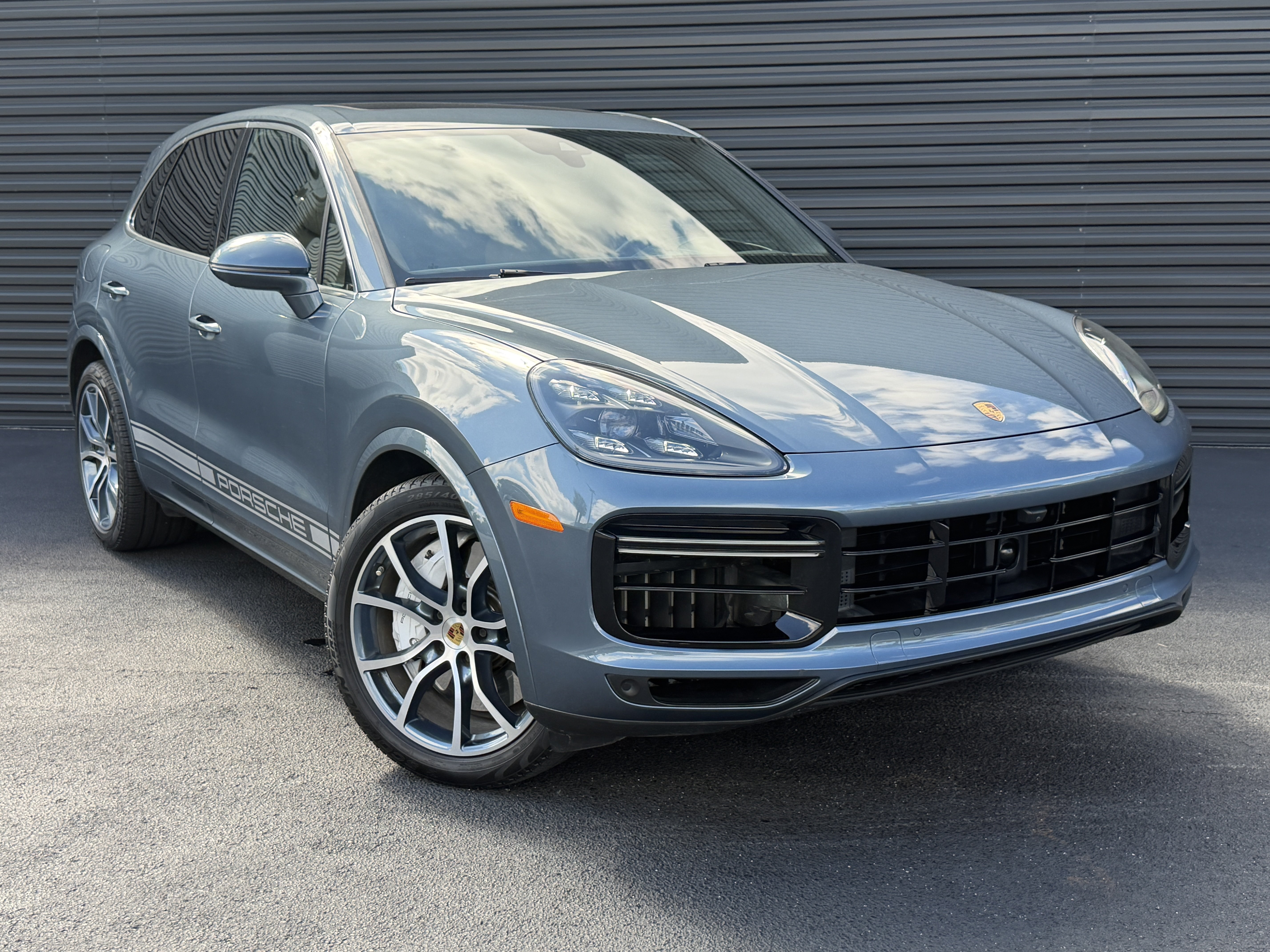 Used 2020 Porsche Cayenne Turbo AWD/4WD image 7