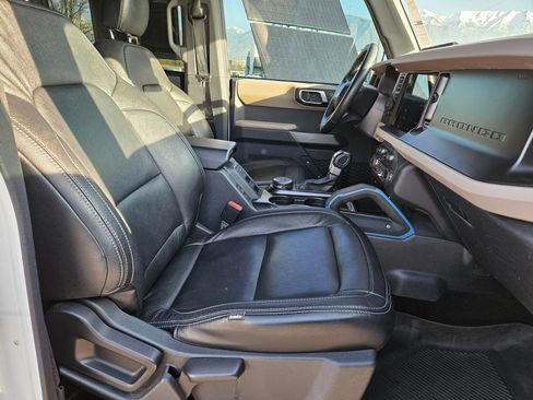 Used 2022 Ford Bronco Wildtrak image 32