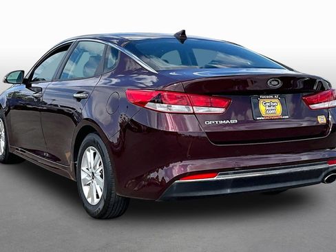 Used 2018 Kia Optima LX FWD image 11