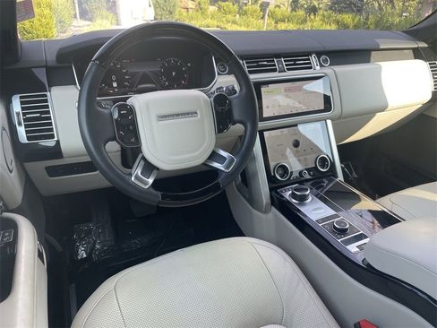 Used 2020 Land Rover Range Rover Long Wheelbase HSE image 13