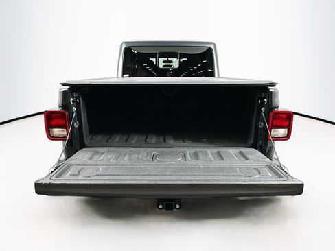 Used 2022 Jeep Gladiator Sport image 26
