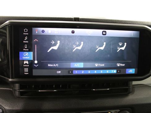 Used 2024 Jeep Wrangler Unlimited Sport AWD/4WD image 32