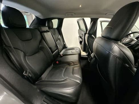 Used 2021 Jeep Cherokee Latitude Lux AWD/4WD image 24