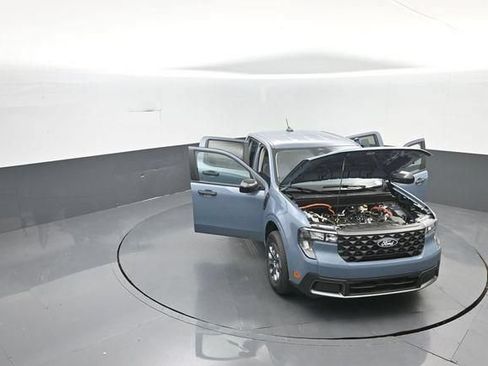 New 2026 Ford Maverick XLT w/ XLT Luxury Package FWD image 41