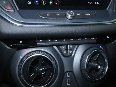 Used 2023 Chevrolet Blazer LT w/ Midnight/Sport Edition FWD image 27