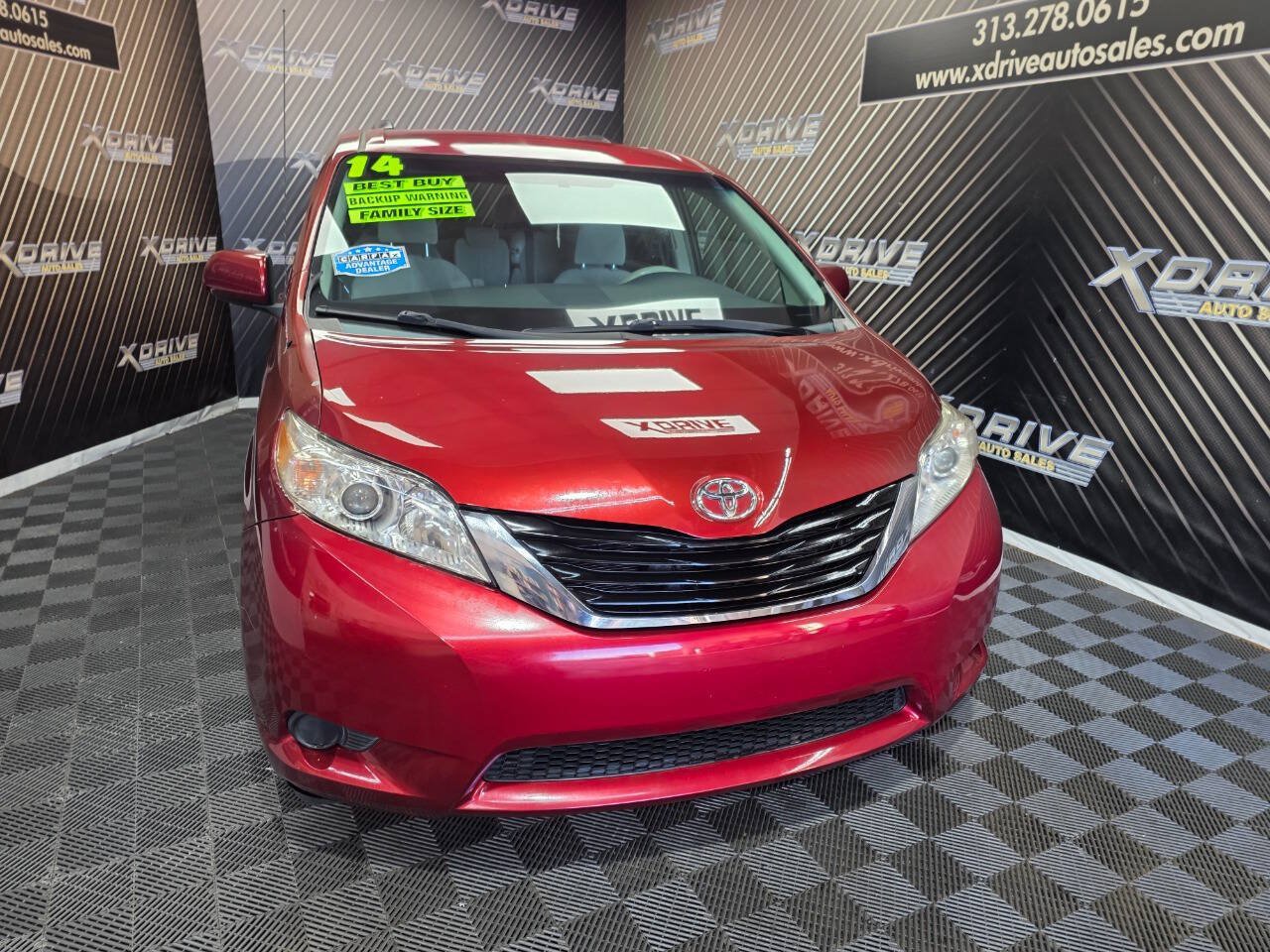 Used 2014 Toyota Sienna LE FWD image 5