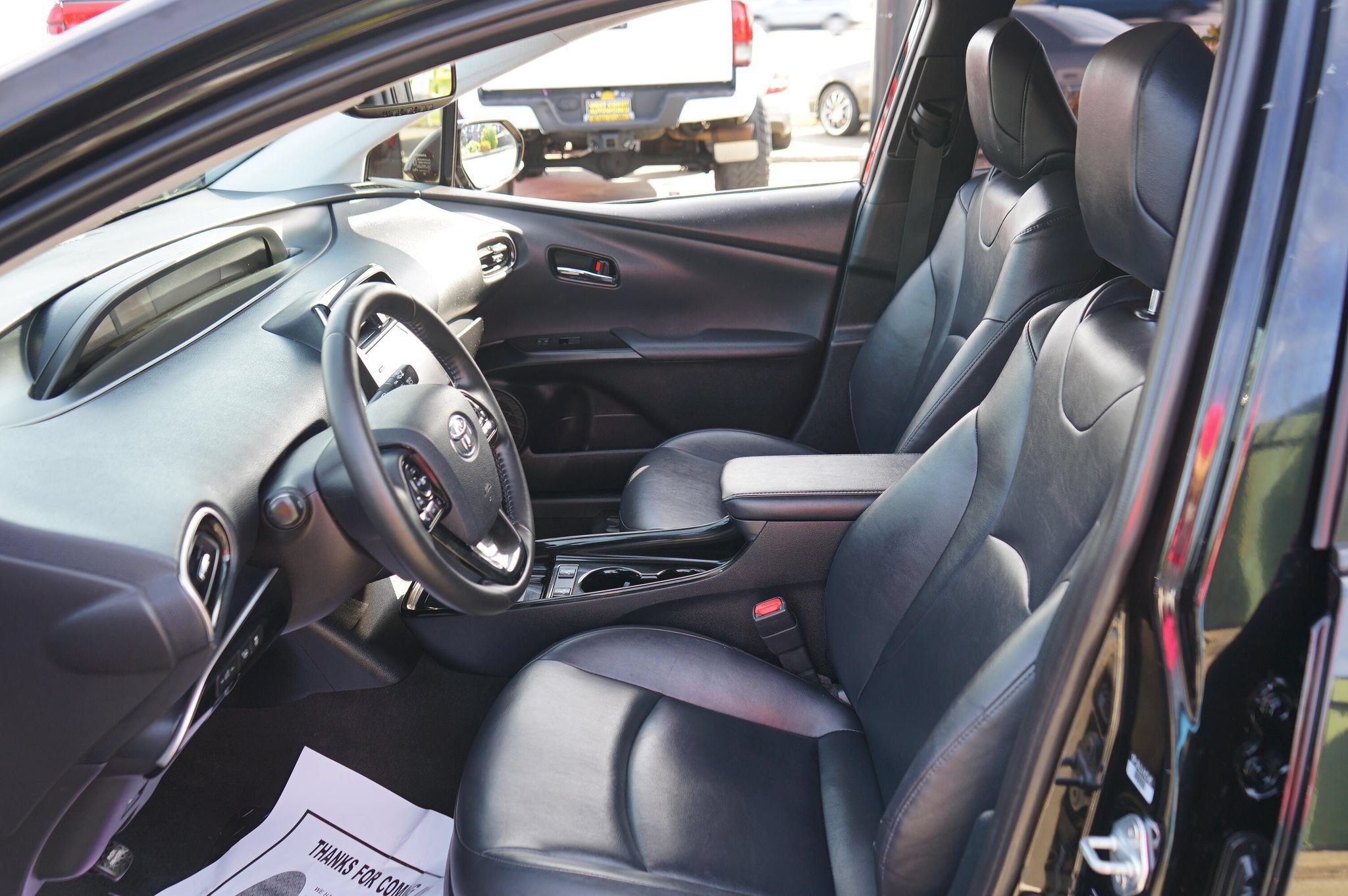 Used 2020 Toyota Prius XLE FWD image 12