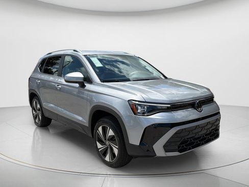 New 2026 Volkswagen Taos SE AWD/4WD image 7