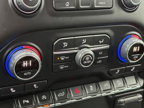 Used 2022 Chevrolet Silverado 1500 RST w/ Convenience Package II image 18