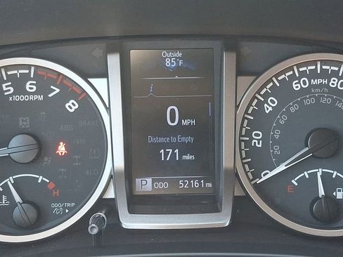 Used 2020 Toyota Tacoma SR5 AWD/4WD image 20