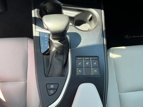Used 2023 Lexus UX 250h AWD w/ Accessory Package (Z2) image 24
