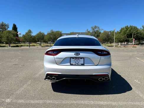 Used 2018 Kia Stinger RWD image 7