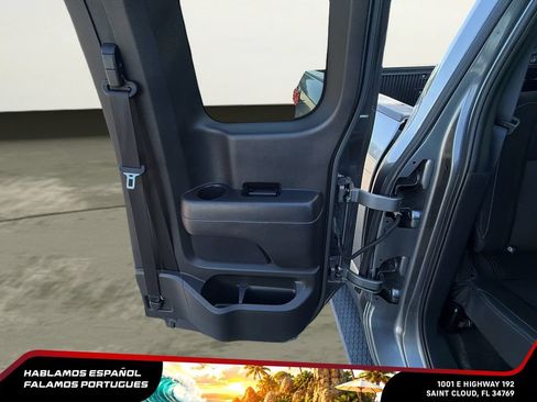 Used 2017 Nissan Titan SV RWD image 31