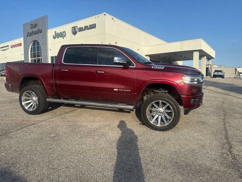 Used 2019 RAM 1500 Limited w/ Body Color Bumper Group AWD/4WD image 16
