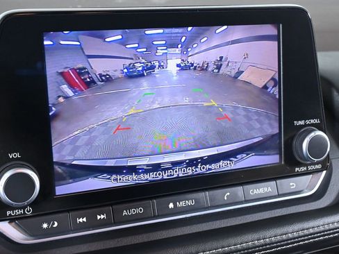 Certified 2023 Nissan Rogue SV image 18