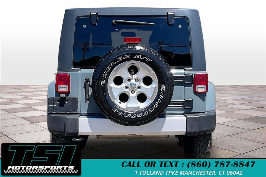 Used 2014 Jeep Wrangler Unlimited Sahara w/ Dual Top Group AWD/4WD image 4