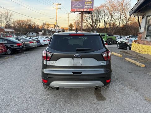 Used 2018 Ford Escape SE image 5