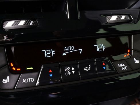 Used 2024 BMW iX xDrive50 w/ Premium Package image 43