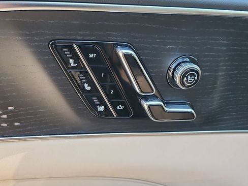 New 2026 Cadillac Lyriq Signature Sport w/ Nappa Leather Package AWD/4WD image 11