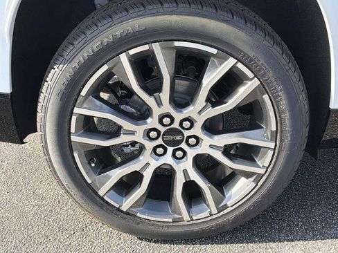 New 2026 GMC Acadia Denali Ultimate AWD/4WD image 35