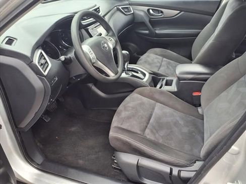 Used 2015 Nissan Rogue S AWD/4WD image 12