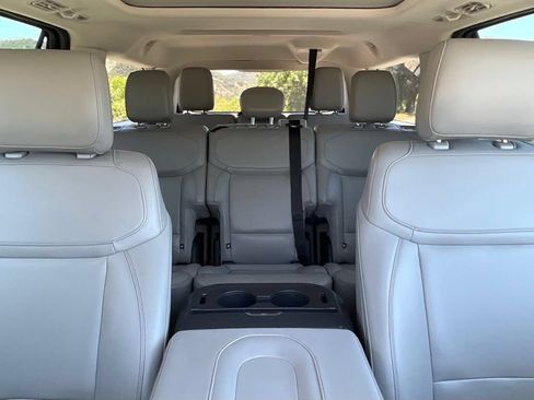 Used 2025 Ford Expedition Max Active AWD/4WD image 33