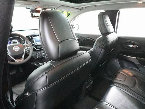 Used 2022 Jeep Cherokee Limited image 25