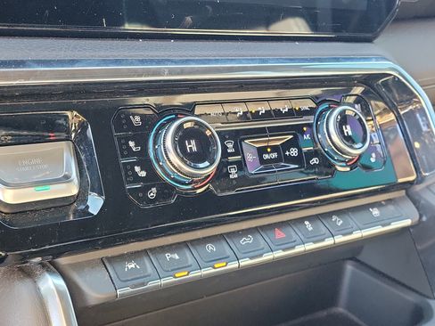 Used 2024 GMC Sierra 1500 Denali image 31