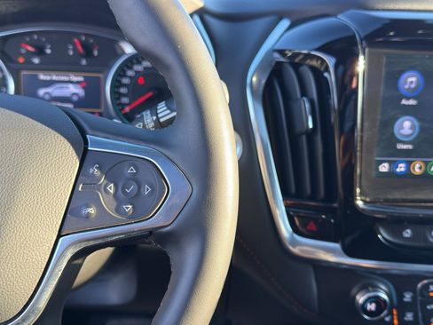 Used 2024 Chevrolet Traverse RS image 36