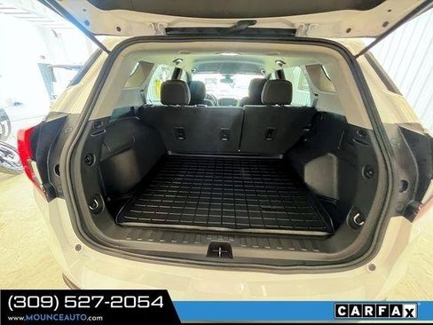 Used 2021 GMC Terrain SLE w/ Driver Convenience Package FWD image 9