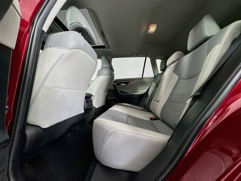 Used 2020 Toyota RAV4 XLE Premium AWD/4WD image 24