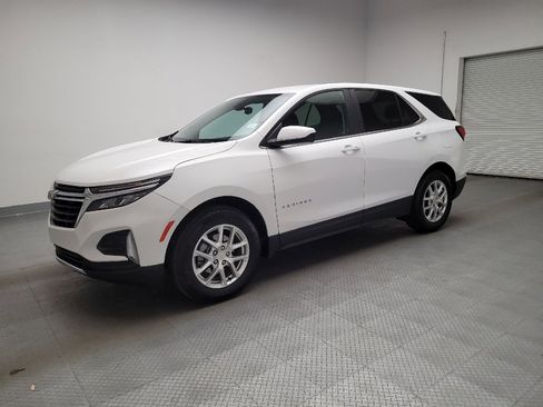 Used 2024 Chevrolet Equinox LT FWD image 2