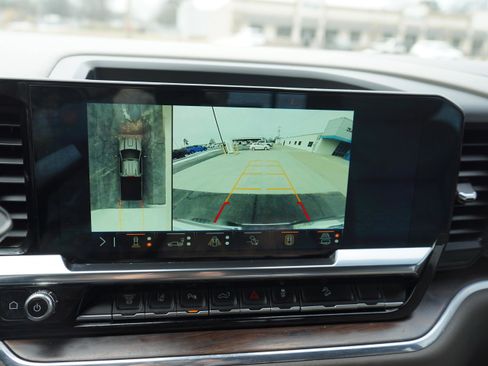 Used 2024 GMC Sierra 2500 SLT w/ SLT Convenience Package image 15