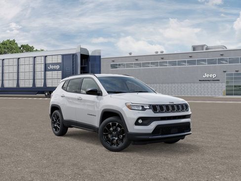 New 2026 Jeep Compass Latitude image 5