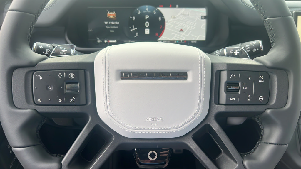 New 2026 Land Rover Defender 110 AWD/4WD image 33