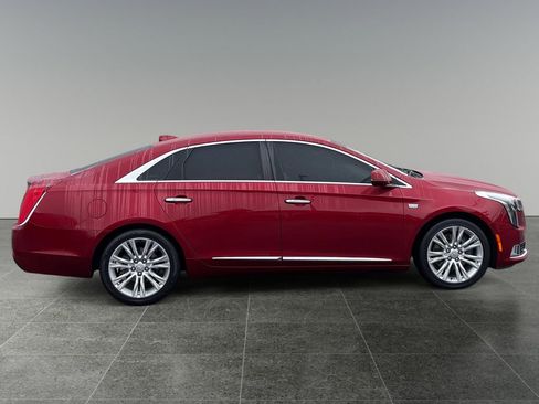 Used 2019 Cadillac XTS Luxury image 8