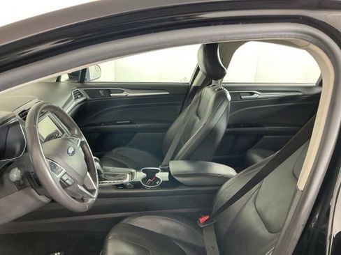 Used 2016 Ford Fusion Titanium image 15