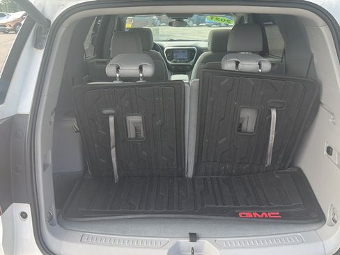 Used 2021 GMC Acadia SLE w/ Driver Convenience Package FWD image 18